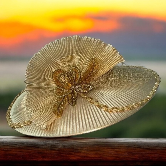 Vintage Juan Ell Fashion Hat Beautiful Gold Statement Great Condition - Picture 3 of 11